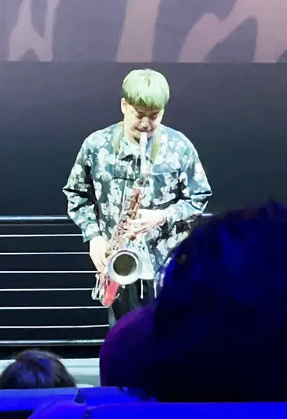 サックスを吹く馬場智章の画像